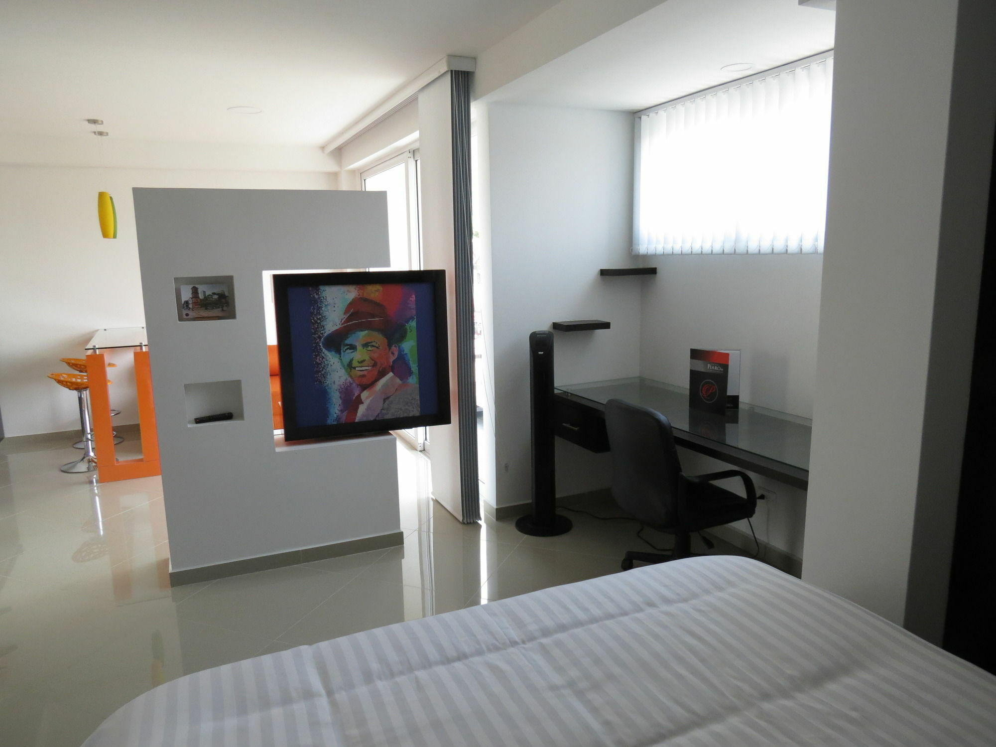 Hotel Piaro In Suites Кали Экстерьер фото